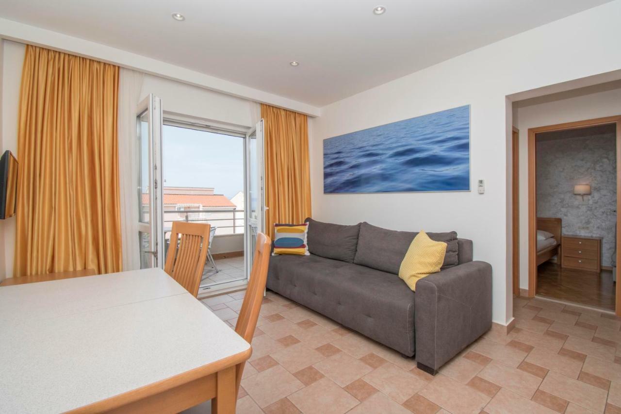 Apartments Antonio Tučepi Eksteriør bilde