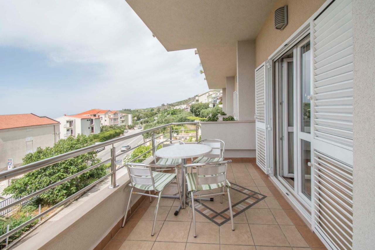 Apartments Antonio Tučepi Eksteriør bilde